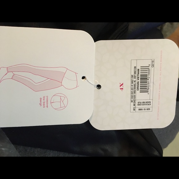 Ingrid & Isabel maternity Faux Leather Plus 4x - Picture 3 of 5